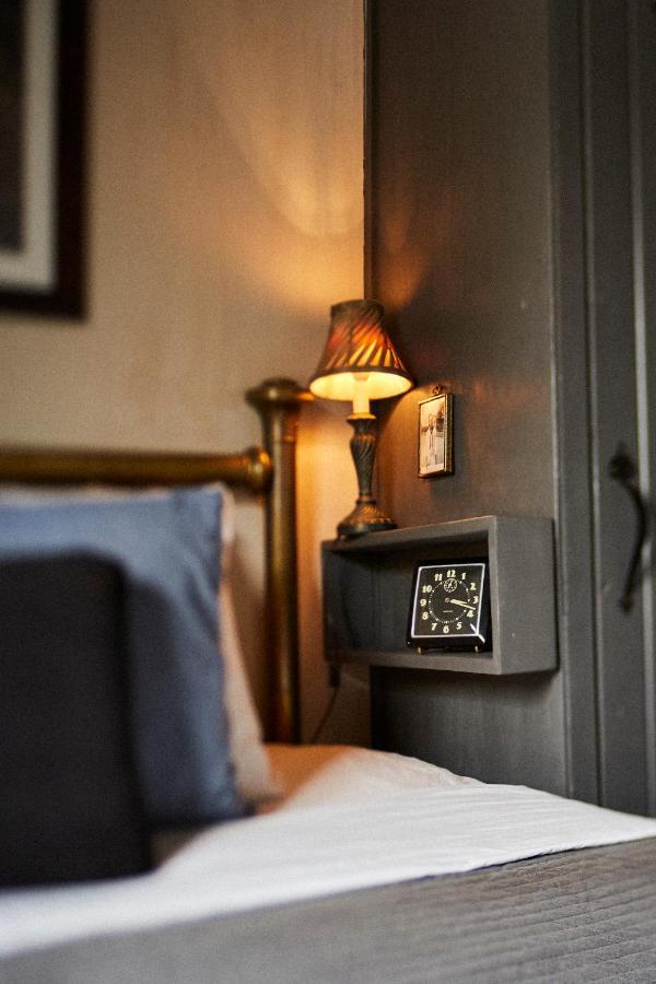 Crew'S Quarters Boarding House - Caters To Men Hotel Provincetown Kültér fotó